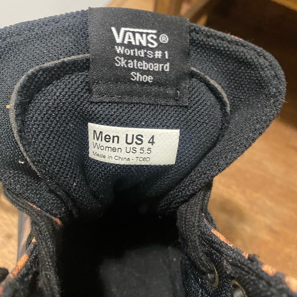 New Vans ! Men’s size 4/Womens size 5 1/2 - Leopard Hightop - Picture 3 of 5